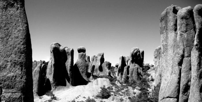 Monks_Valley_BW_700x355
